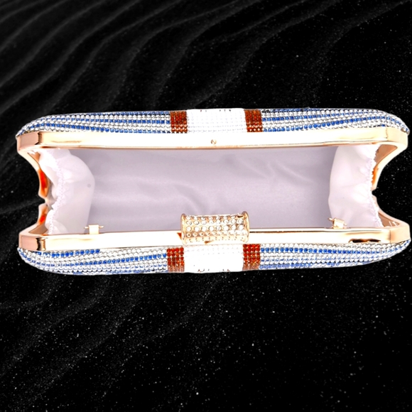 🥳HOST PICK🥳 CRYSTAL DOLLAR CLUTCH BAG WITH DETACHABLE CHAIN STRAP - Picture 5 of 11